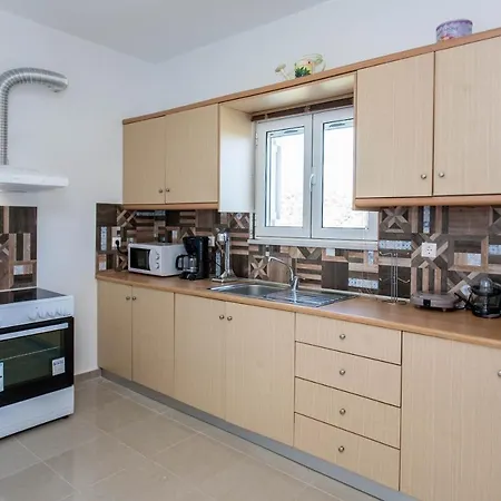 Hillside Seaview Apartment